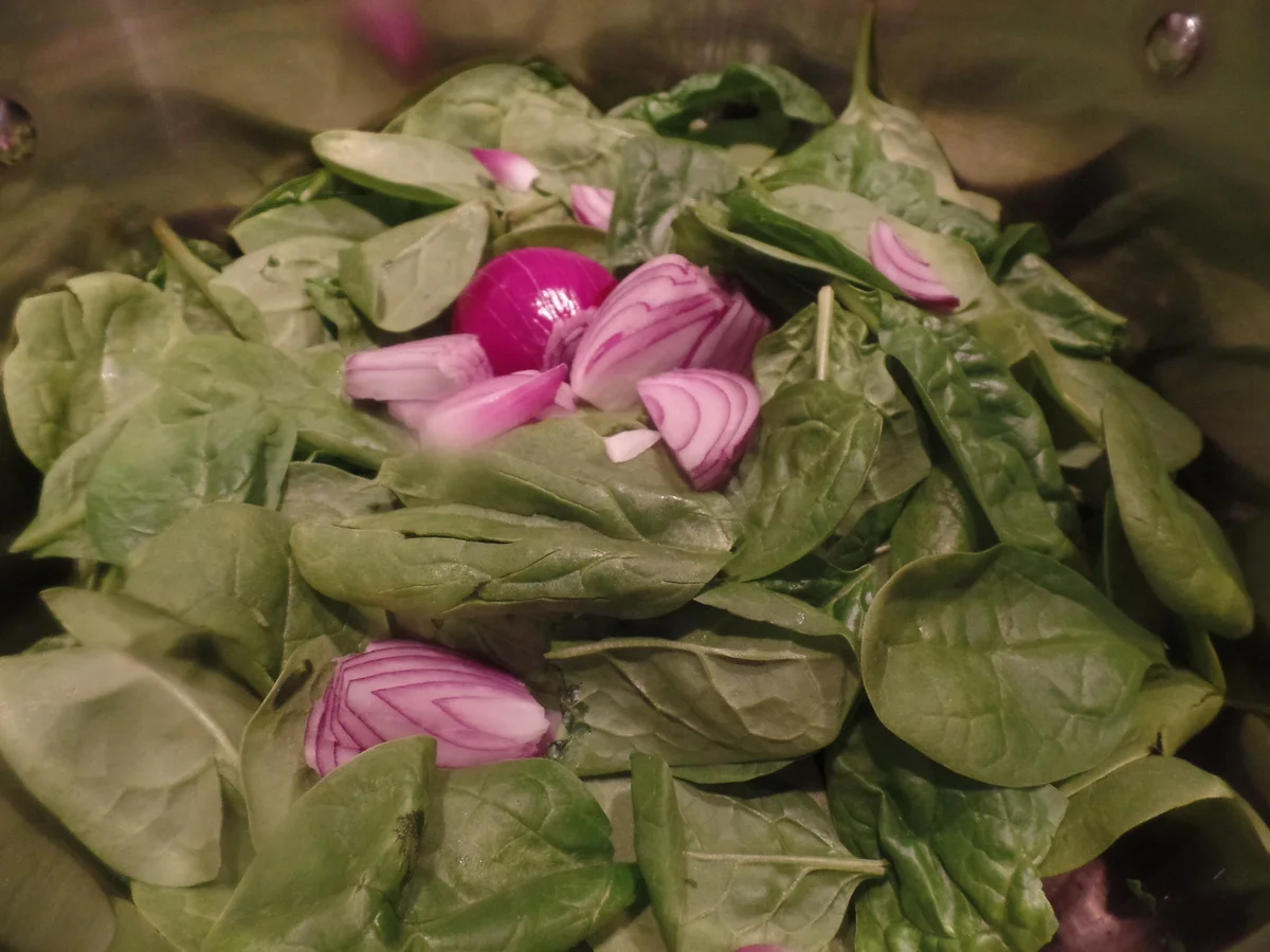 Rote Linsensuppe mit Blattspinat - Rezept - Bild Nr. 8721