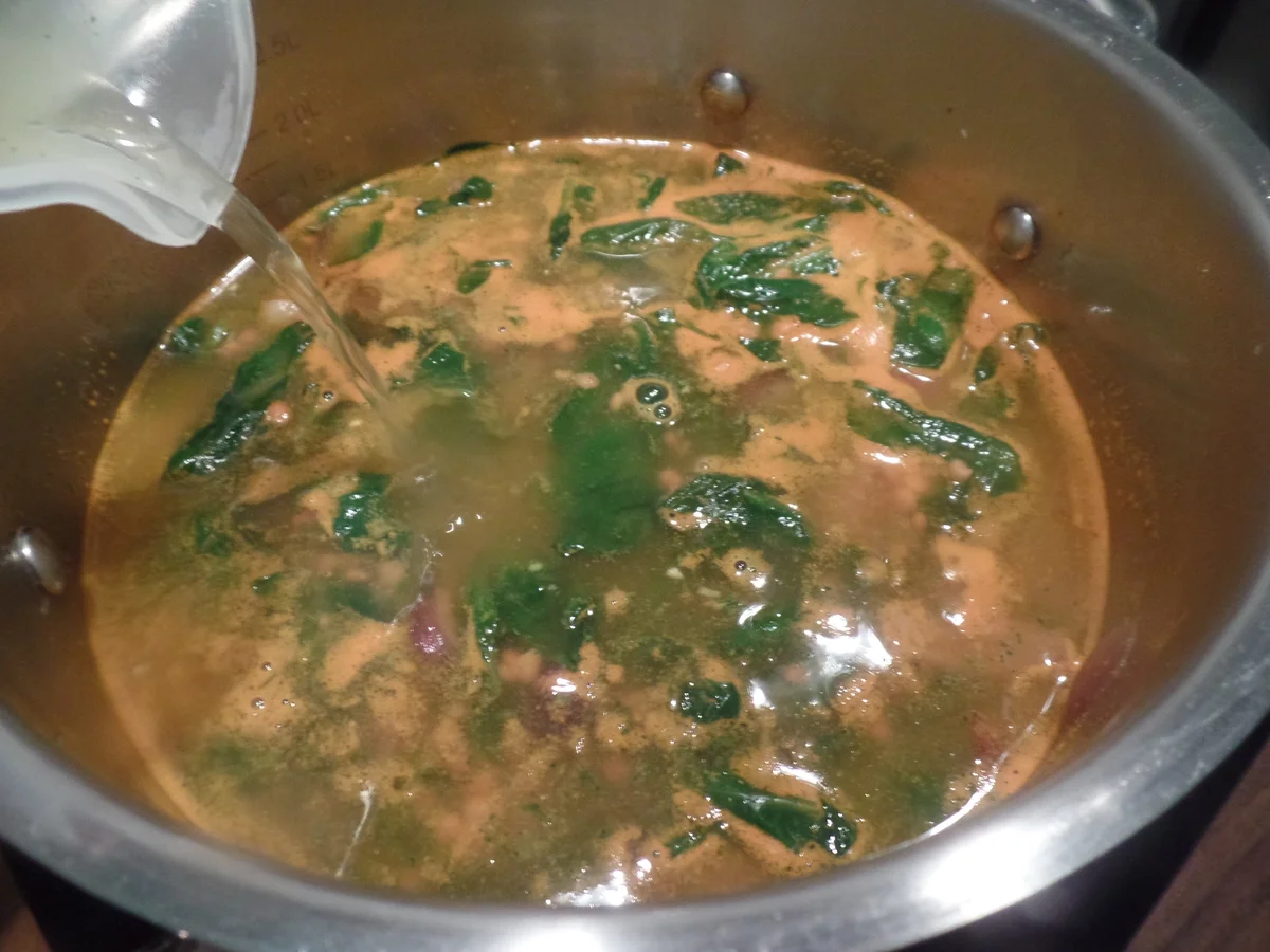 Rote Linsensuppe mit Blattspinat - Rezept - Bild Nr. 8725