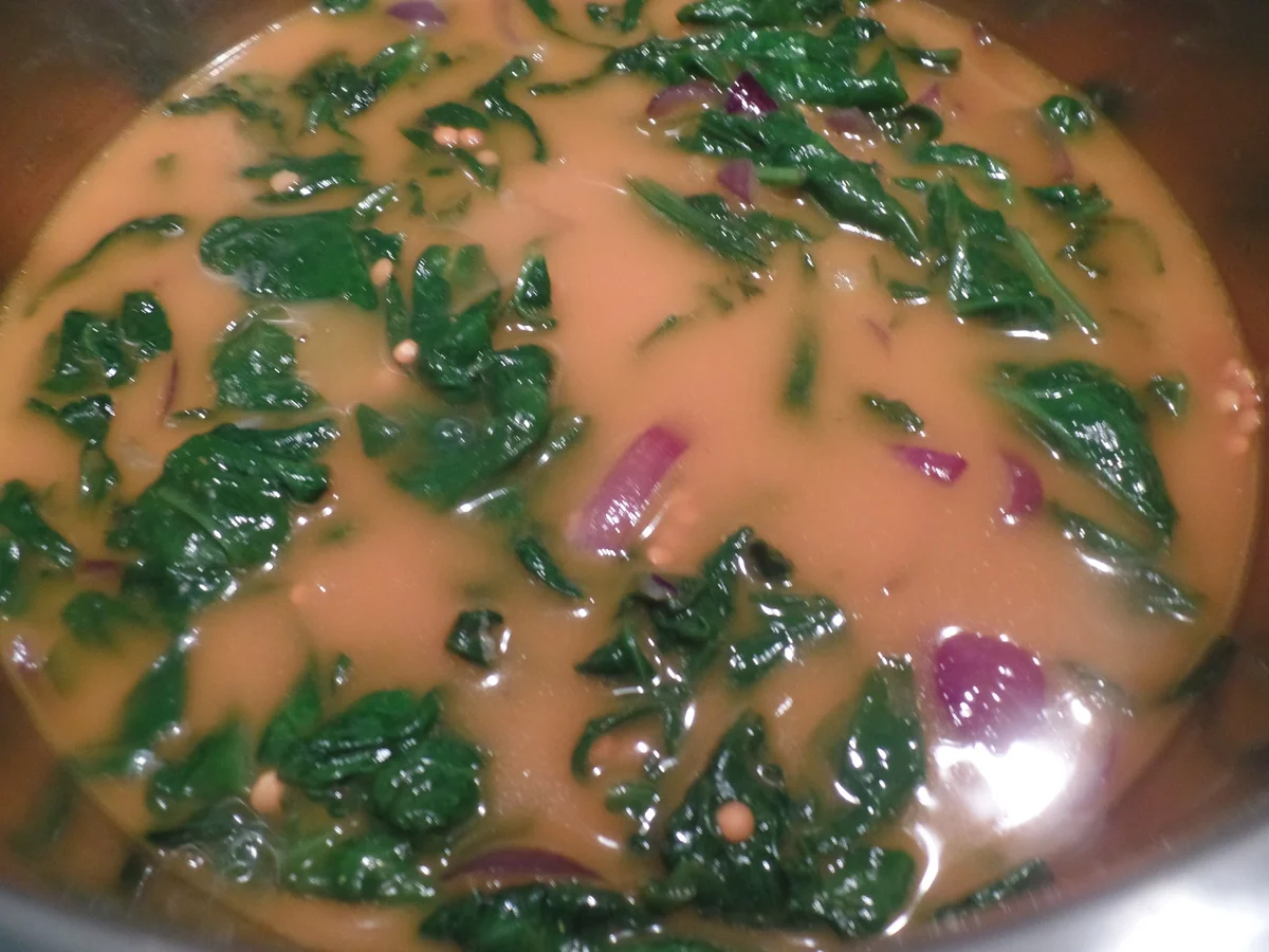 Rote Linsensuppe mit Blattspinat - Rezept - Bild Nr. 8726