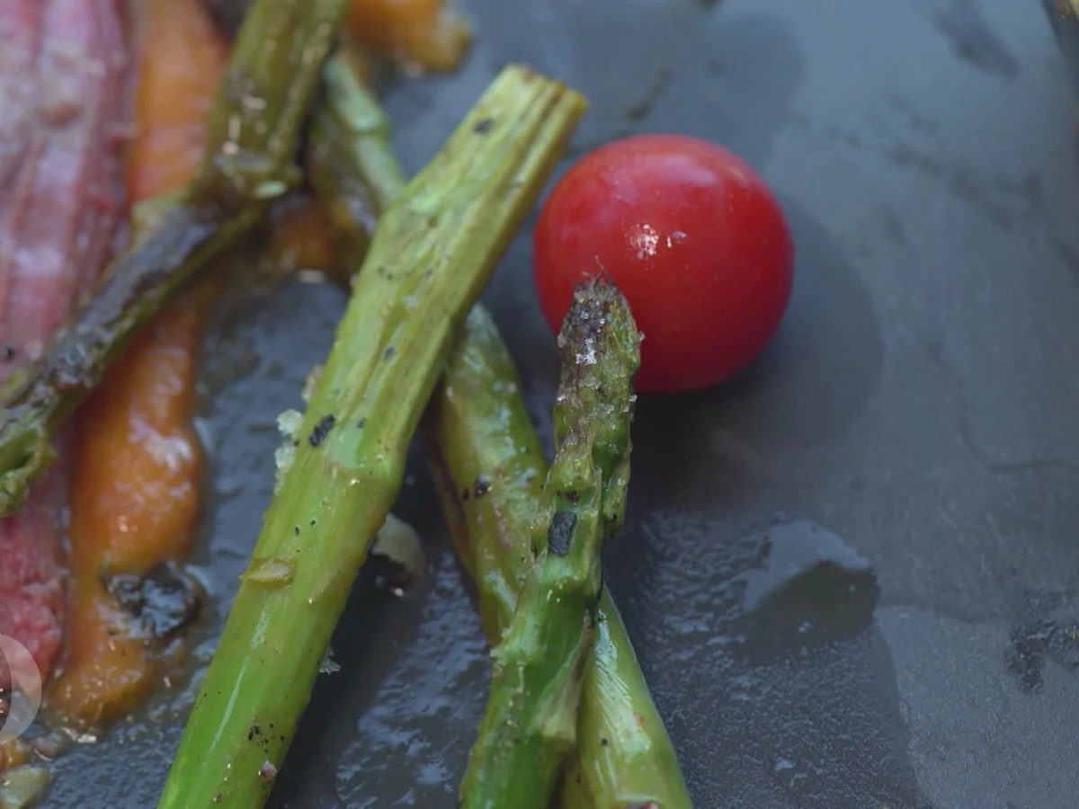 Gegrilltes Rinderfilet mit Grillspargel und Rosmarinkartoffeln - Rezept - Bild Nr. 8720