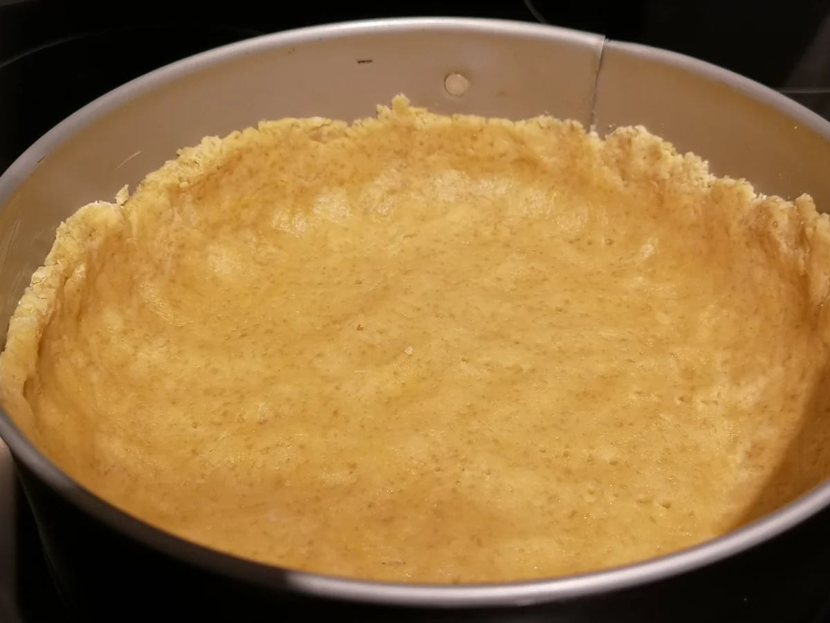 BiNe` S KÄSEKUCHEN MIT RUM ROSINEN - Rezept - Bild Nr. 8720