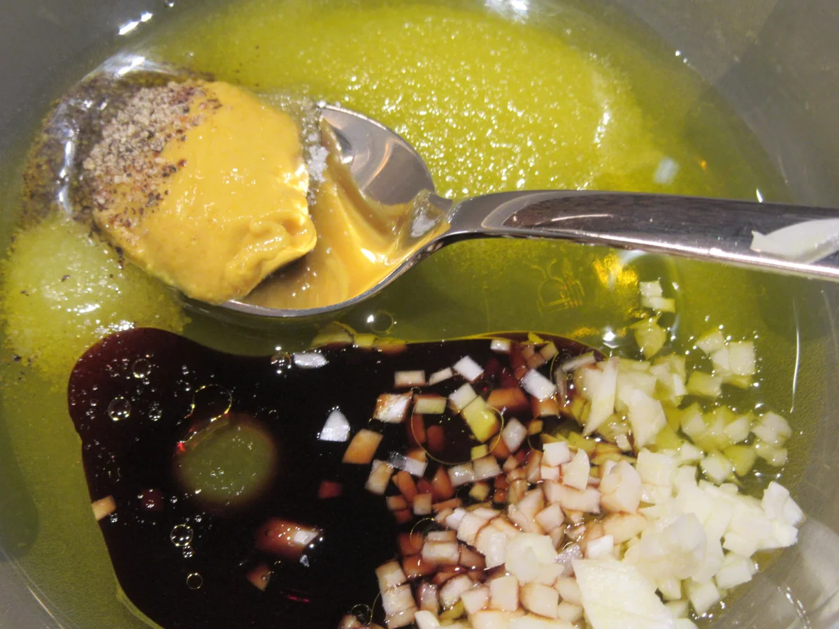 Salate: Insalata di Pomodoro alla Montescudaio - Rezept - Bild Nr. 8750