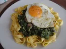 Bandnudeln mit Champigons-Spinat-Frischkäsesauce und Spiegeleiern - Rezept - Bild Nr. 8749