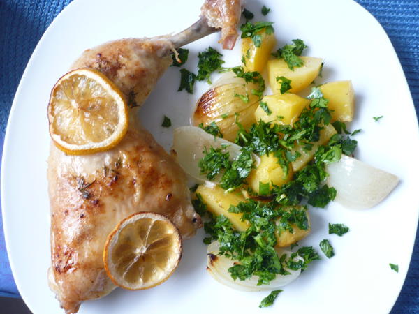 Hähnchenkeulen in Zitronen - Knoblauch - Soße - Rezept - kochbar.de