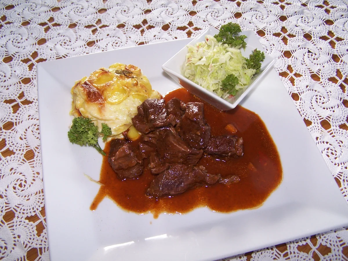 Rezept: -Rotwein Gulasch ,,kochbar Challenge 9.0 September Bild Nr. 8774 -Rotwein Gulasch ,,kochbar Challenge 9.0 September - Rezept - Bild Nr. 8774