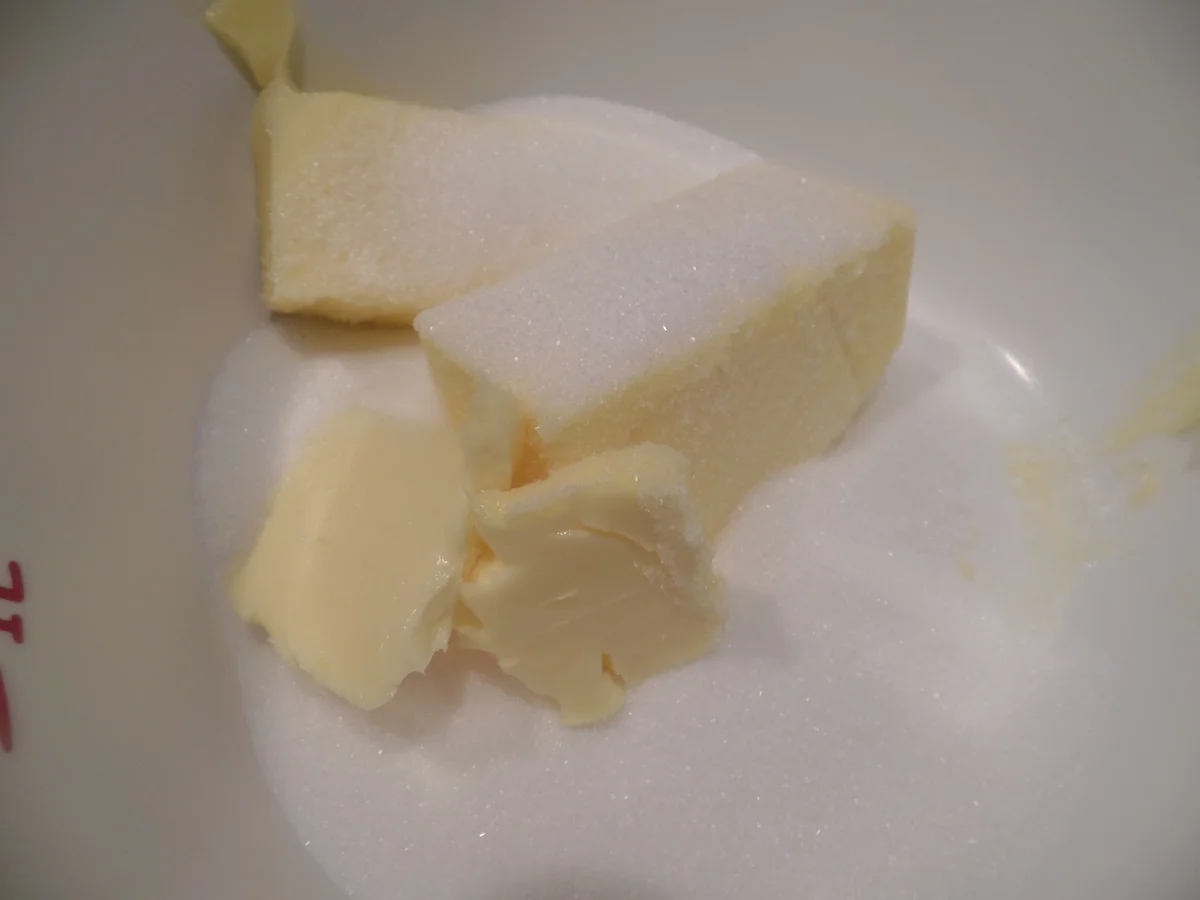 Rezept: Mini-Gugelhupf mit Himbeeren Bild Nr. 8774 Mini-Gugelhupf mit Himbeeren - Rezept - Bild Nr. 8774