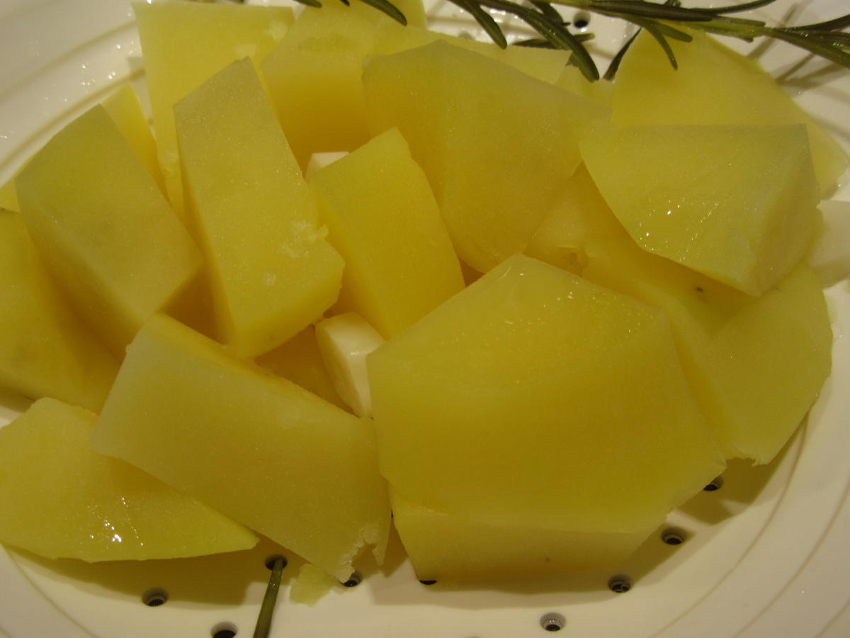 Kartoffeln: Halbseidene Petersilienknödel, gefüllt mit Pilzen - Rezept - Bild Nr. 8776
