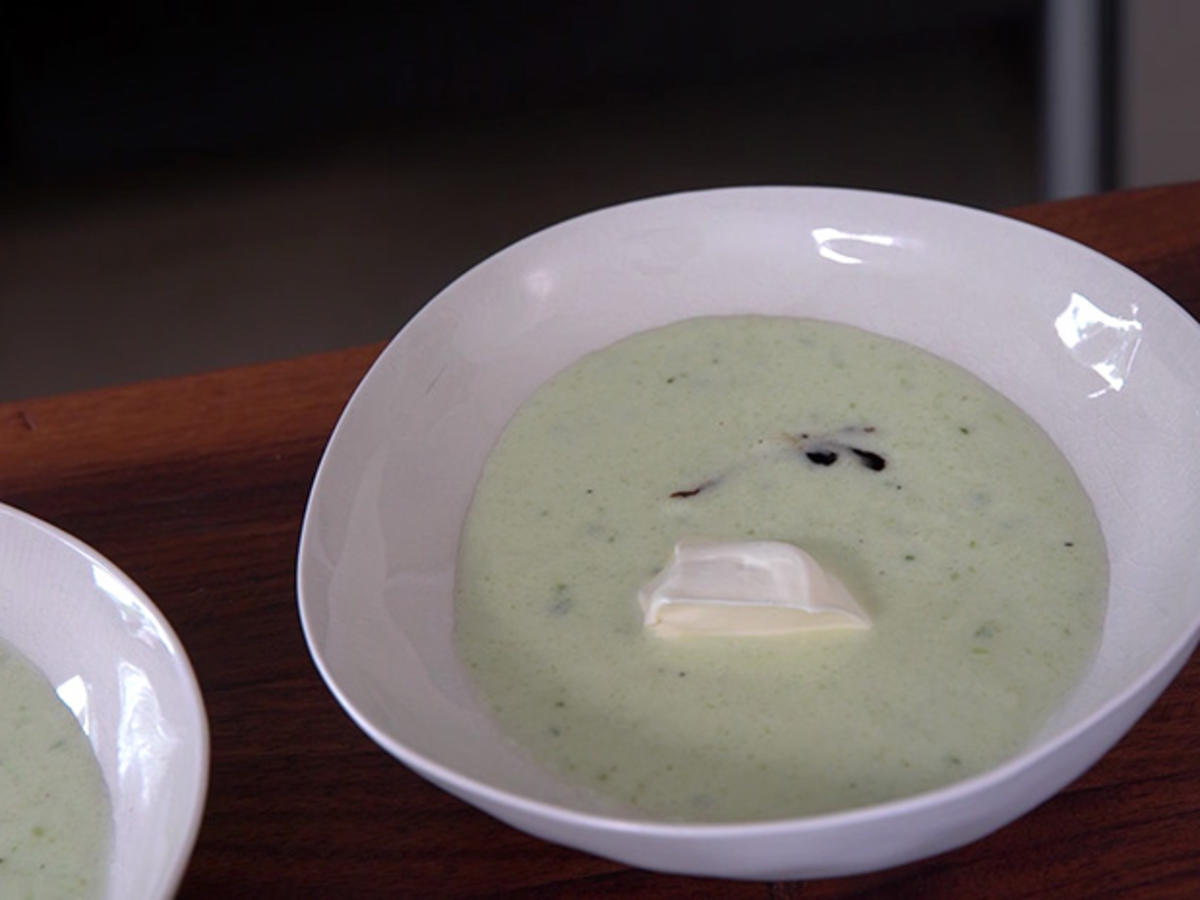 Geeiste Gurken Dillsuppe mit fangfrischen Nordseekrabben - einfach ...
