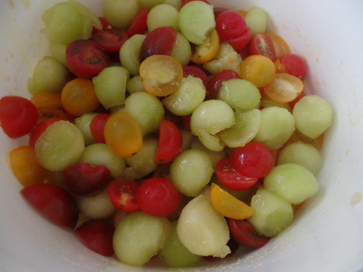 Speck-Buletten mit Tomaten-Melonen-Salat - Rezept - Bild Nr. 8786