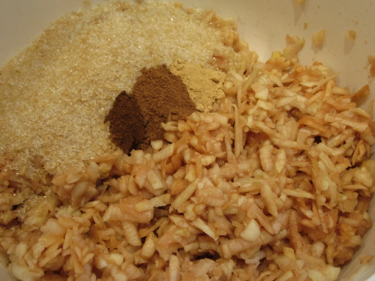 Rezept: Backen: Apfel"Brot" Bild Nr. 3 Backen: Apfel"Brot" - Rezept - Bild Nr. 3