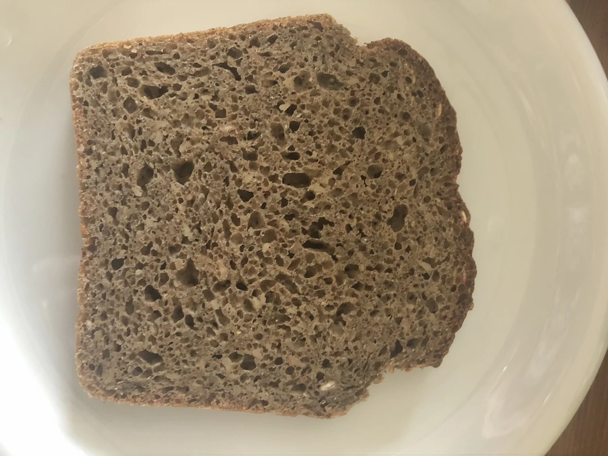 Rezept: Dinkelbrot mit Hanfsamen und Chia Bild Nr. 5 Dinkelbrot mit Hanfsamen und Chia - Rezept - Bild Nr. 5