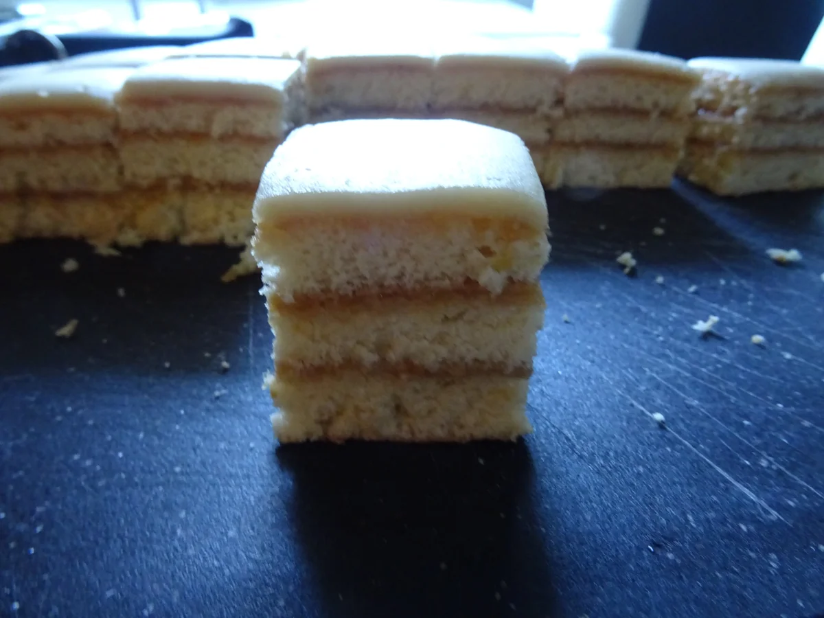 Rezept: Petit fours Bild Nr. 8798 Petit fours - Rezept - Bild Nr. 8798