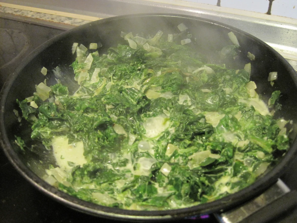 Lachs mit Blattspinat und Sahne-Tagliatelle - Rezept - Bild Nr. 8805