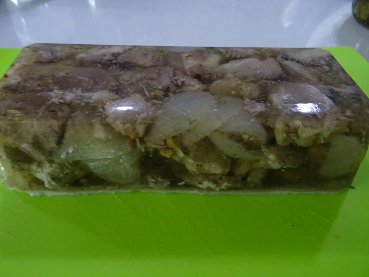 Rezept: Sauerfleisch "Holsteiner Art" Bild Nr. 3 Sauerfleisch "Holsteiner Art" - Rezept - Bild Nr. 3