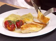 Maispoulardenbrust mit Pilz-Frischkäseravioli und Honig-Essig Jus - Rezept - Bild Nr. 2