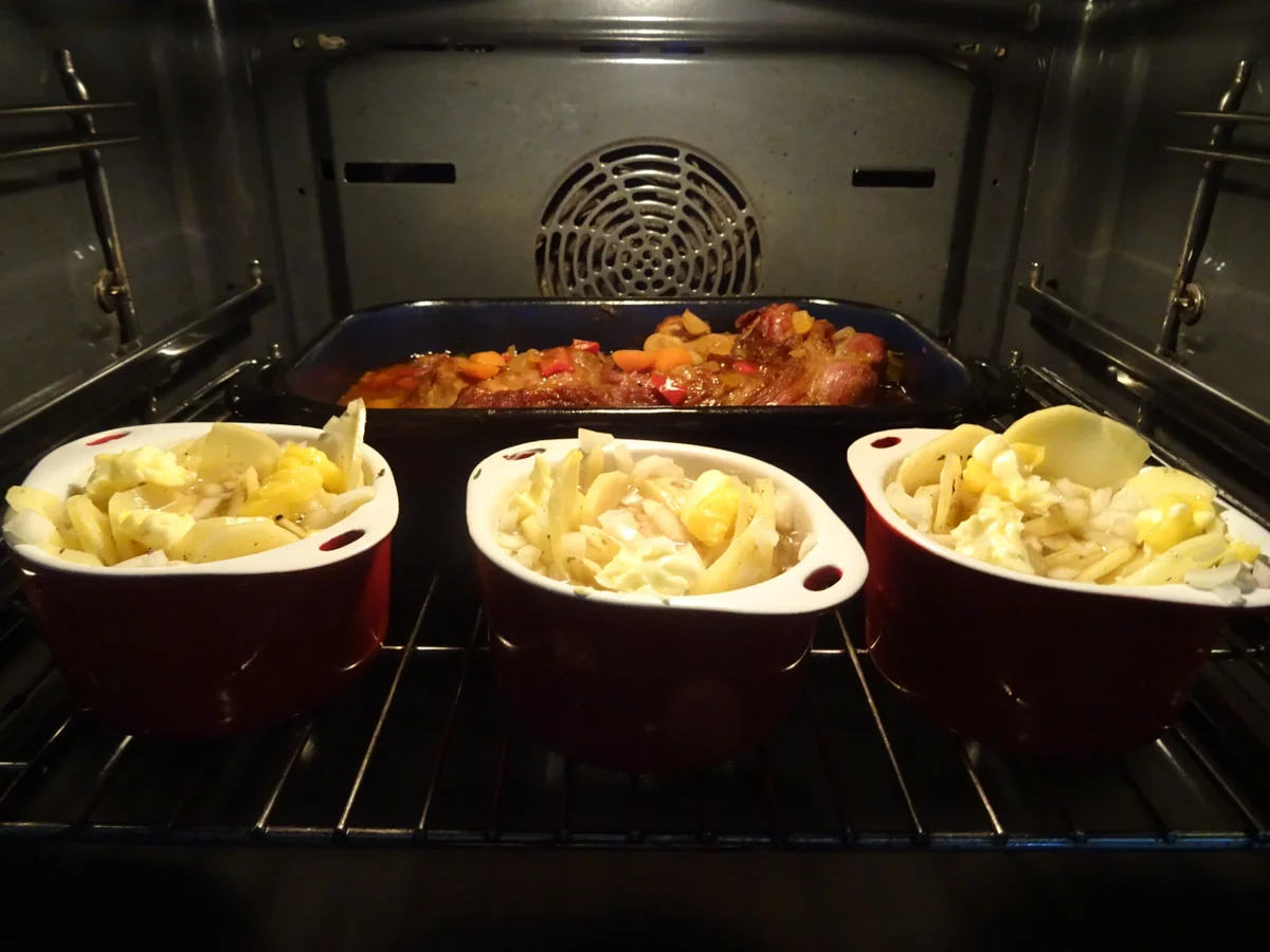 Kalbshaxe aus dem Ofen mit Bäckerinkartoffeln - Rezept - Bild Nr. 8806