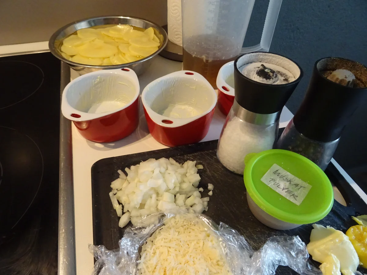 Kalbshaxe aus dem Ofen mit Bäckerinkartoffeln - Rezept - Bild Nr. 8808