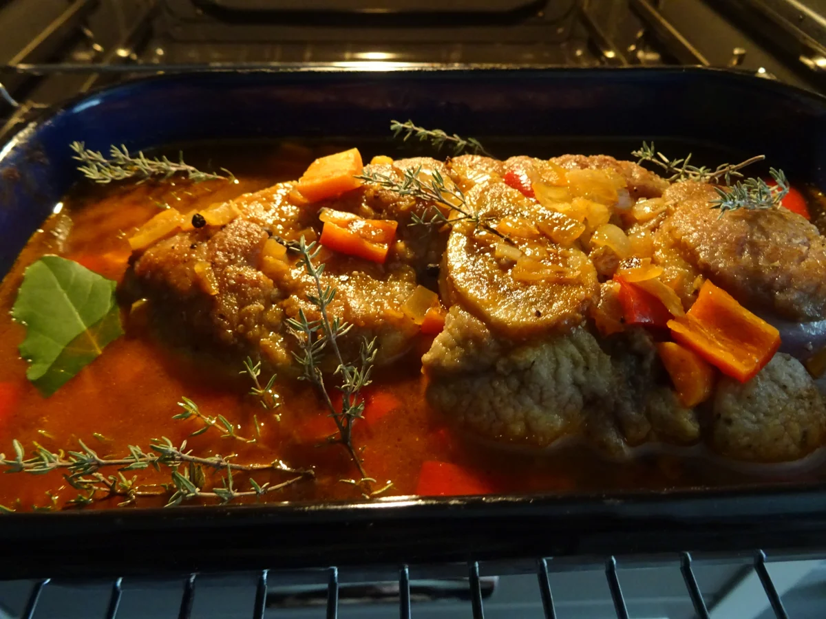 Kalbshaxe aus dem Ofen mit Bäckerinkartoffeln - Rezept - Bild Nr. 8809