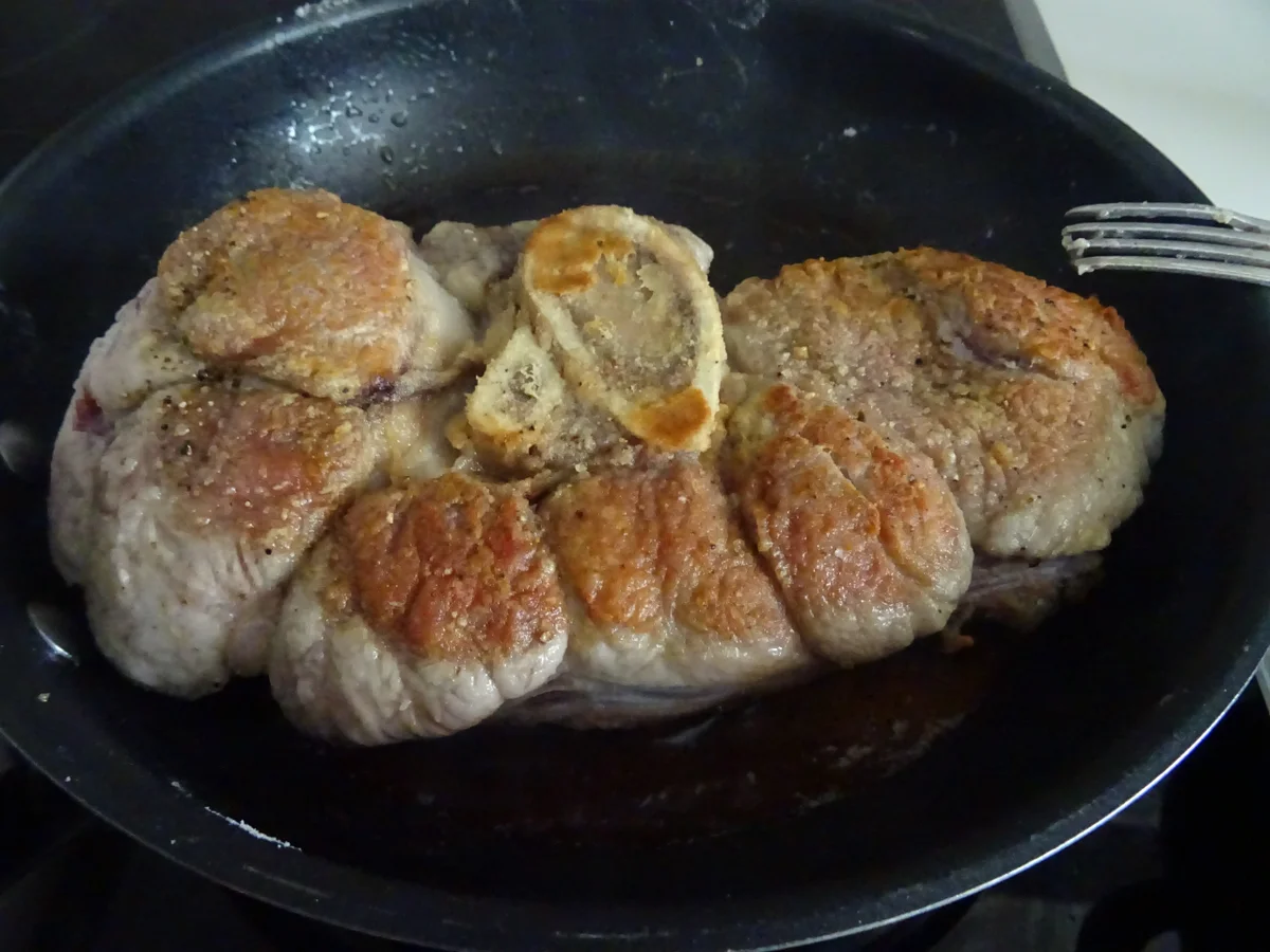 Kalbshaxe aus dem Ofen mit Bäckerinkartoffeln - Rezept - Bild Nr. 8812