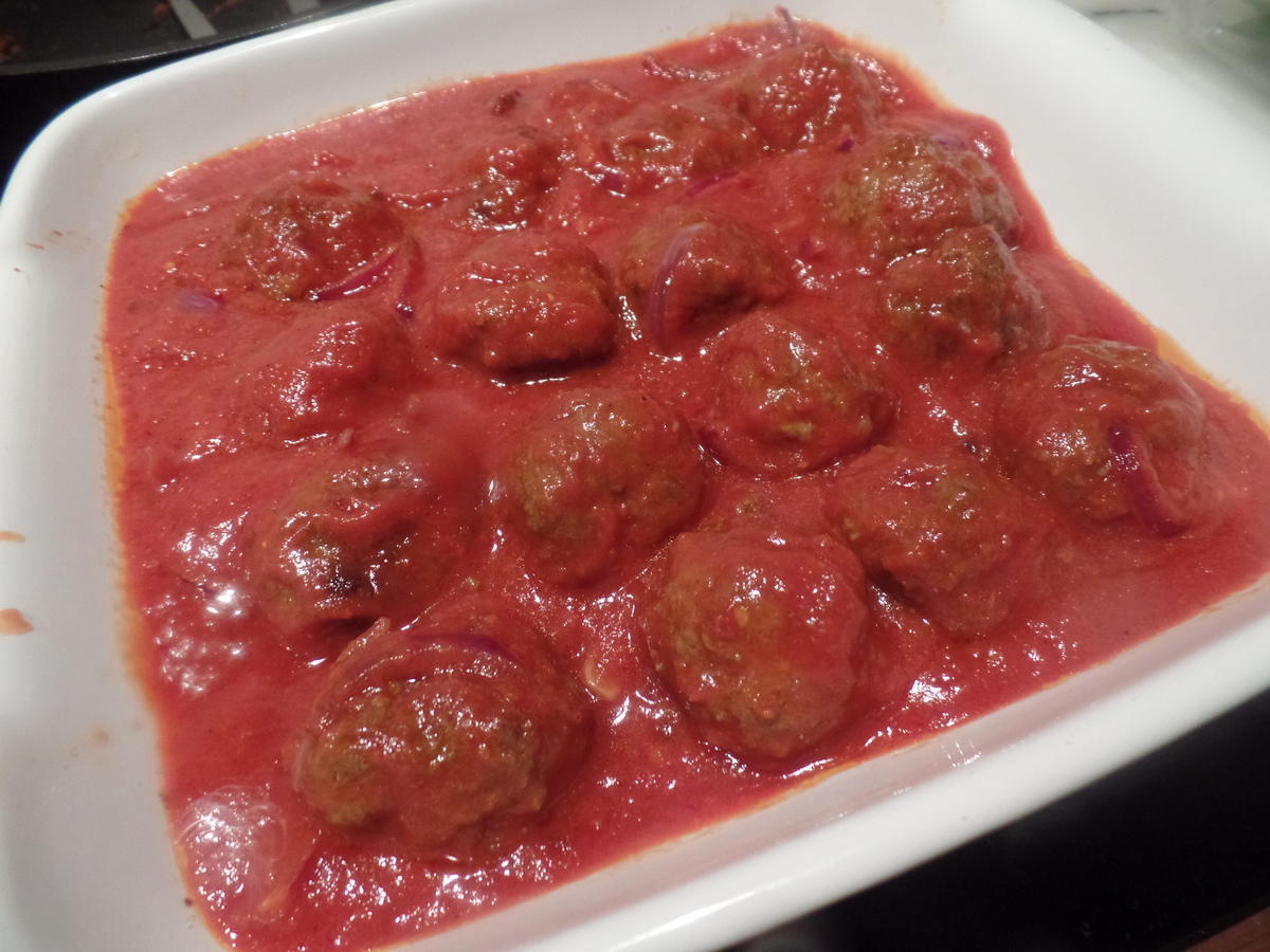 Hackbällchen in Tomatensauce mit Reis - einfach - von Sheeva1960