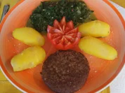 Hamburger mit Würzspinat und Pellkartoffeln - Rezept - Bild Nr. 2