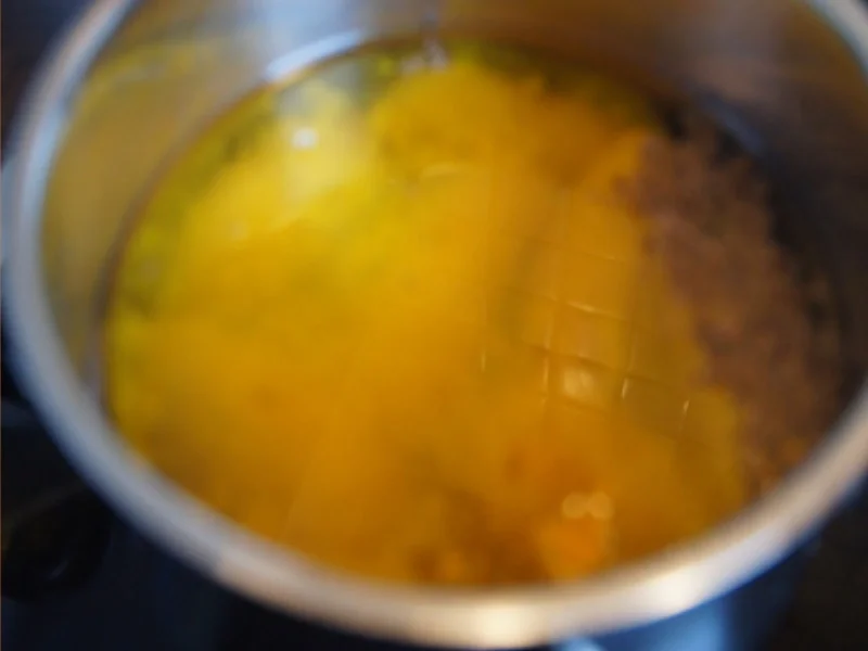 Hamburger mit Würzspinat und Pellkartoffeln - Rezept - Bild Nr. 10