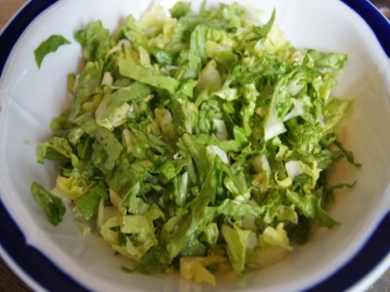 Alm-Schnitzel mit Kümmel-Drillingen und Mini-Romana-Salat - Rezept - Bild Nr. 15