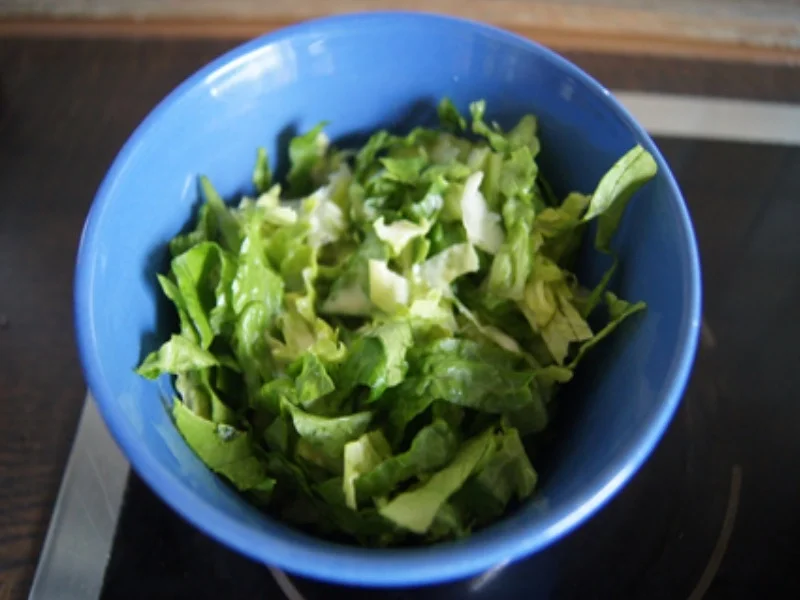 Alm-Schnitzel mit Kümmel-Drillingen und Mini-Romana-Salat - Rezept - Bild Nr. 16