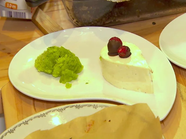 Basilikum-Gin-Sorbet mit Käse-Sahne-Tränen - Rezept - Bild Nr. 2