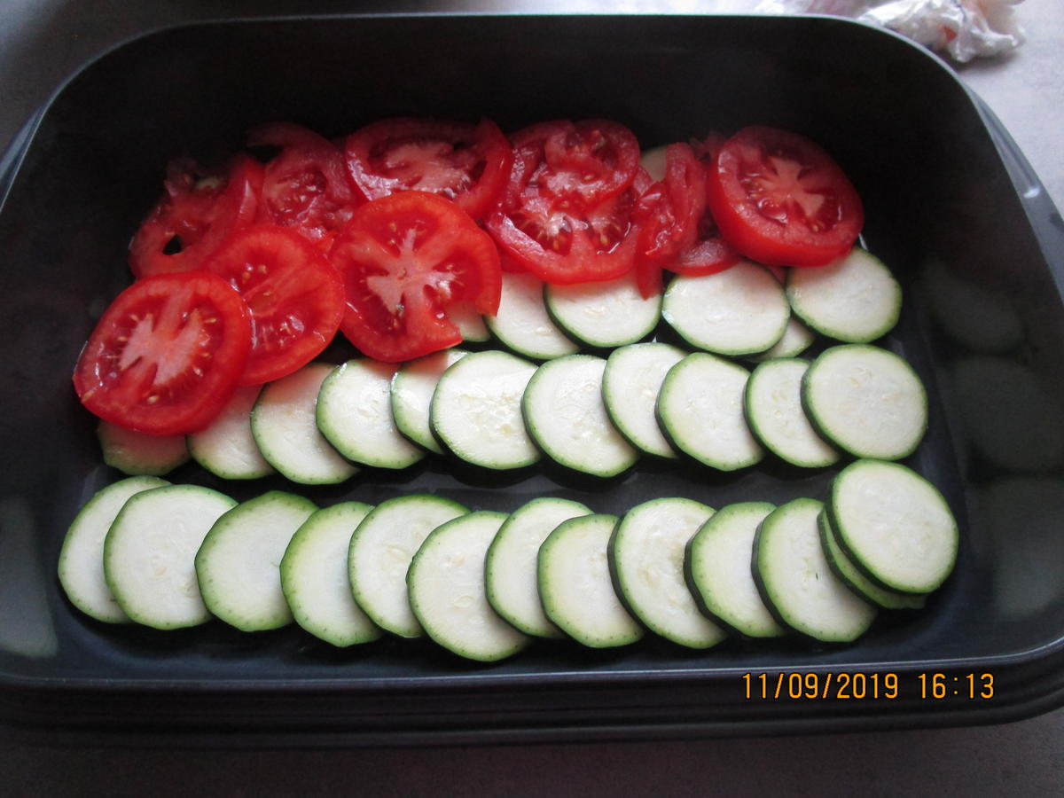 Auflauf mit Gehacktem, Tomaten, Zucchini und Reis - Rezept - Bild Nr. 8862