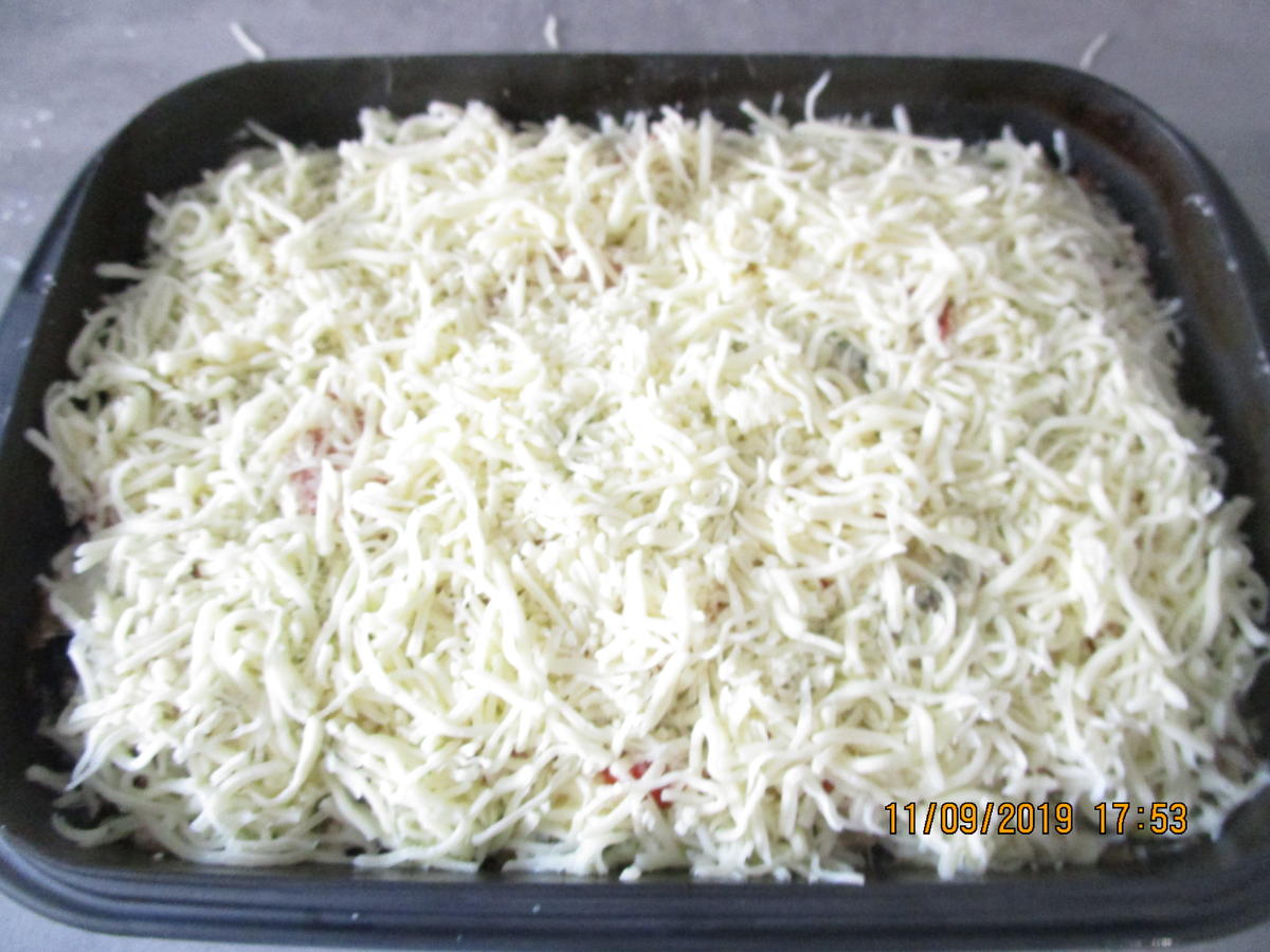 Auflauf mit Gehacktem, Tomaten, Zucchini und Reis - Rezept - Bild Nr. 8871