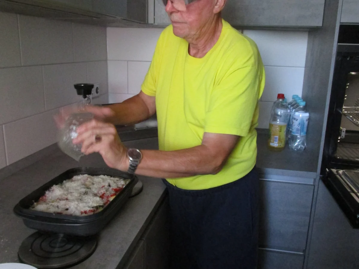 Rezept: Auflauf mit Gehacktem, Tomaten, Zucchini und Reis Bild Nr. 8872 Auflauf mit Gehacktem, Tomaten, Zucchini und Reis - Rezept - Bild Nr. 8872