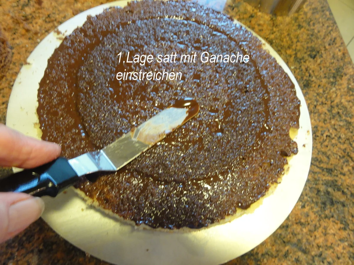 Rührteig:   SCHACHBRETT~TORTE mit Fondant-Deko - Rezept - Bild Nr. 8864