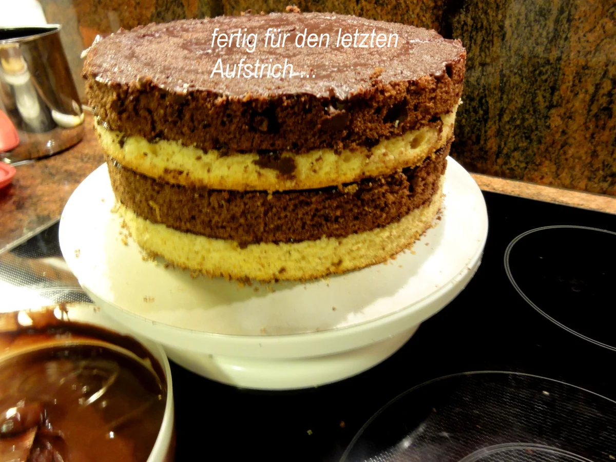 Rührteig:   SCHACHBRETT~TORTE mit Fondant-Deko - Rezept - Bild Nr. 8866
