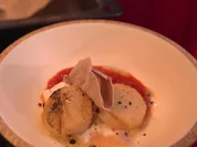 Muscheln im Rauch auf fermentierten Tomaten und Burrata - Rezept - Bild Nr. 2