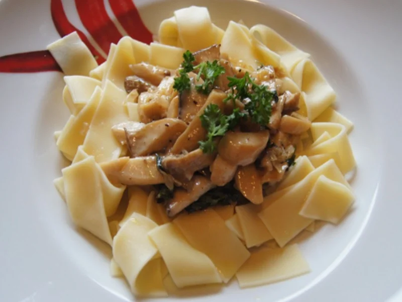 Rezept: Pasta mit Kräuterseitlingen Bild Nr. 2 Pasta mit Kräuterseitlingen - Rezept - Bild Nr. 2