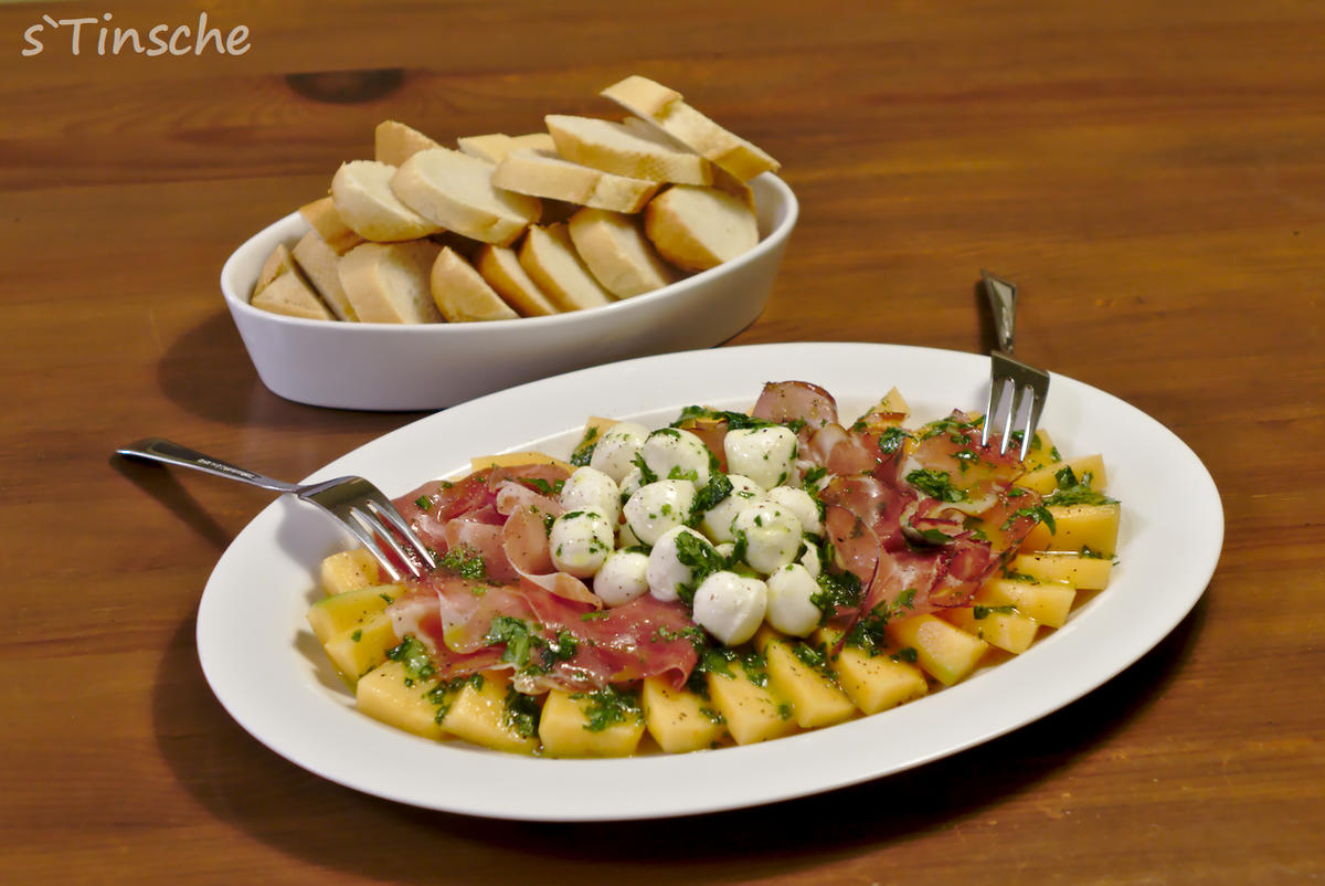 Melonen-Mozzarella-Schinkenplatte - Rezept - Bild Nr. 8865