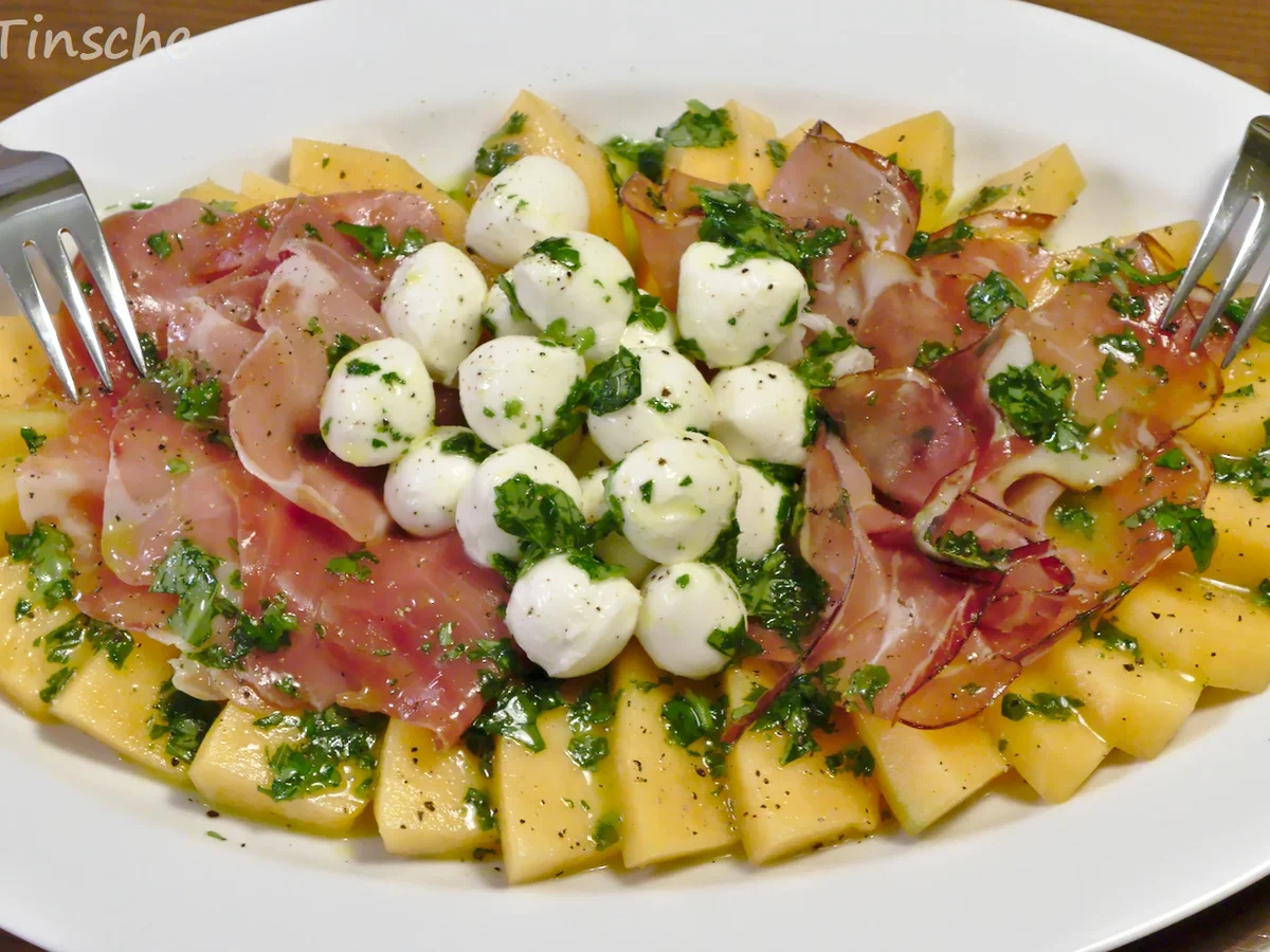 Melonen-Mozzarella-Schinkenplatte - Rezept - Bild Nr. 8872
