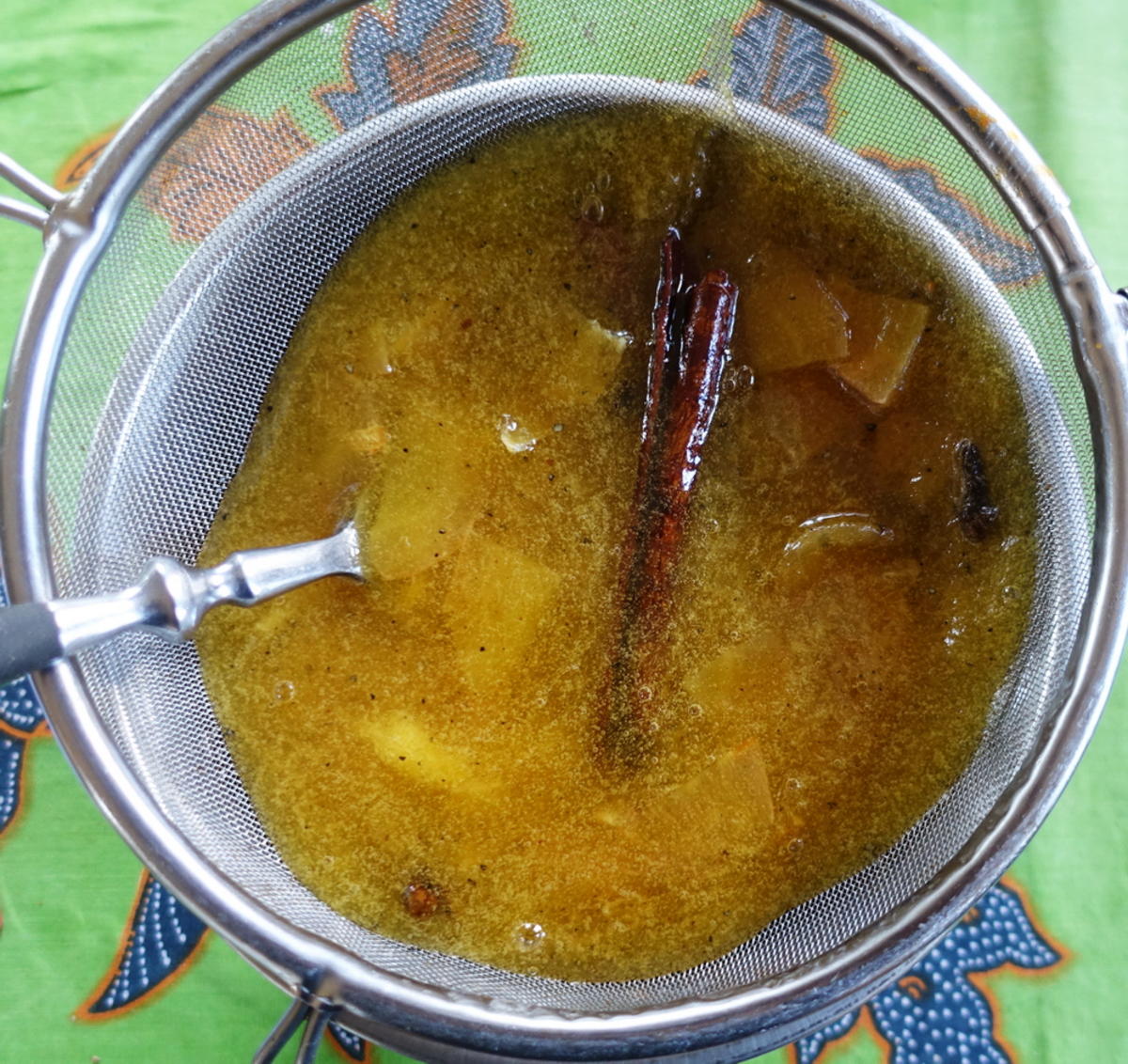 Balinesischer Ananassirup ala Ayu - Rezept - Bild Nr. 8867