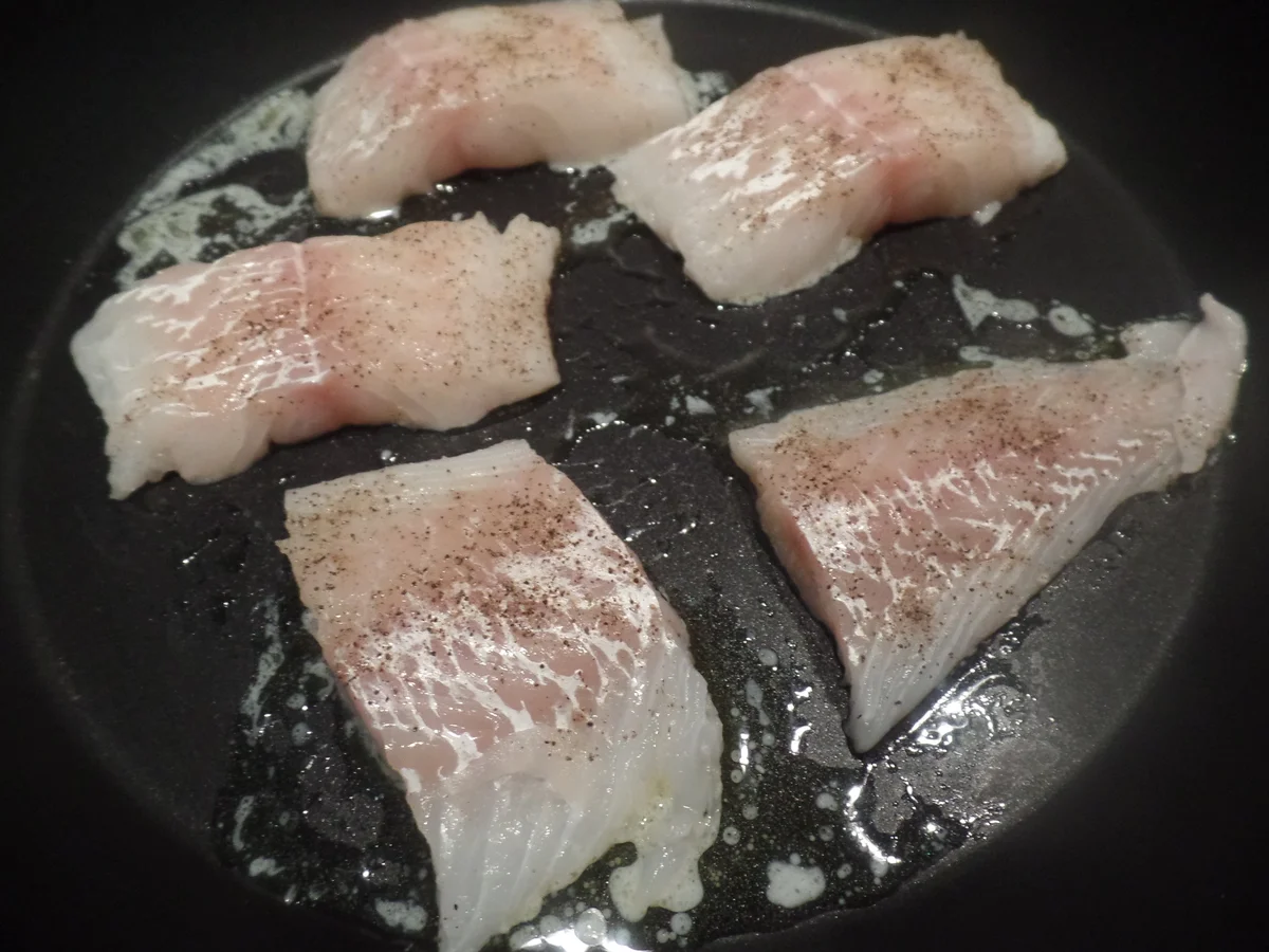 Paprikacremesuppe mit Kabeljau - Rezept - Bild Nr. 8871