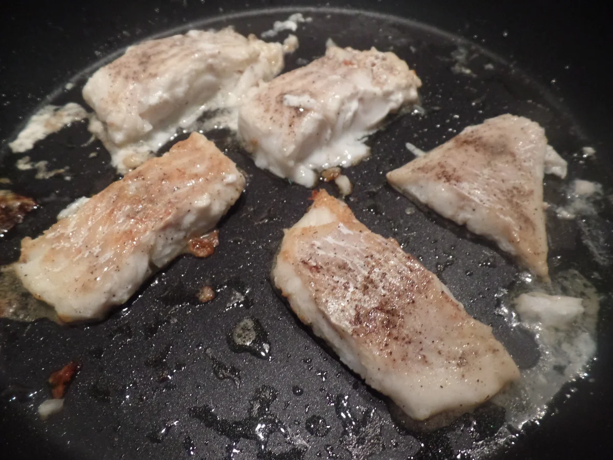 Paprikacremesuppe mit Kabeljau - Rezept - Bild Nr. 8872