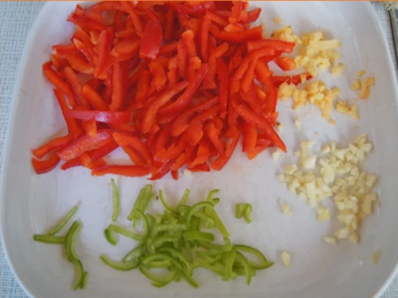 Rezept: Pfannengerührte Rindfleischstreifen mit Paprika und herzhaften Kartoffelstampf Bild Nr. 8873 Pfannengerührte Rindfleischstreifen mit Paprika und herzhaften Kartoffelstampf - Rezept - Bild Nr. 8873