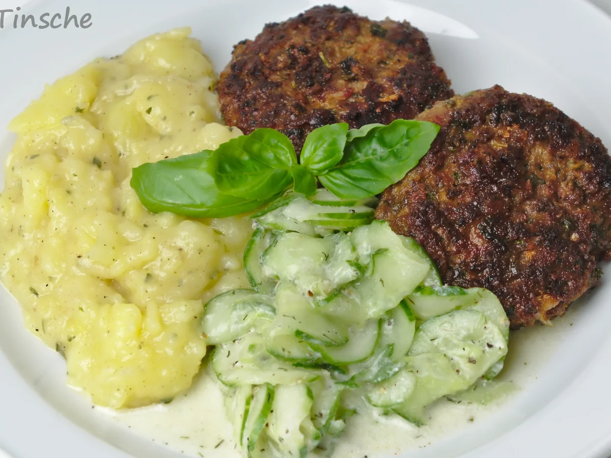 Rezept: Frikadellen/Fleischküchle (bei uns) :-) ... mal anders... Bild Nr. 8871 Frikadellen/Fleischküchle (bei uns) :-) ... mal anders... - Rezept - Bild Nr. 8871