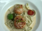 Jakobsmuscheln mit hausgemachten Fettuccine auf Rieslingsauce - Rezept - Bild Nr. 3