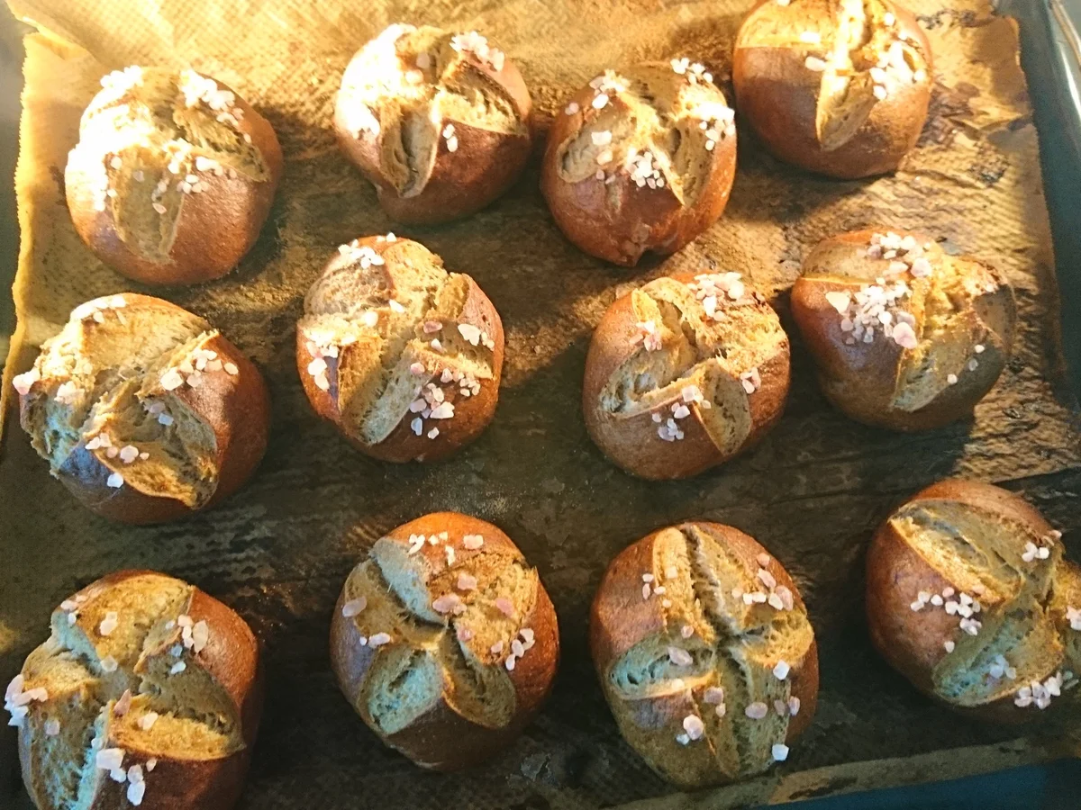 Laugenbrötchen - Rezept - Bild Nr. 8886