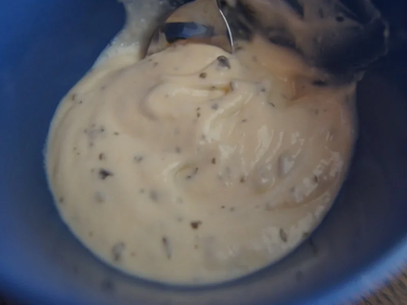 Matjesfilet mit Hausfrauensauce und Pellkartoffel-Drillingen - Rezept - Bild Nr. 6