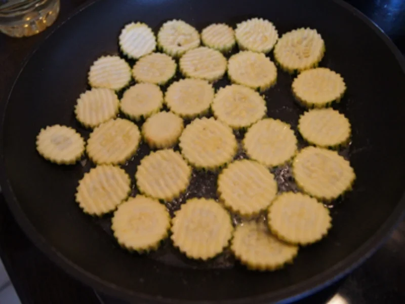 Rezept: Kabeljaufilet mit Senfsauce, Zucchini und Drillingen Bild Nr. 8891 Kabeljaufilet mit Senfsauce, Zucchini und Drillingen - Rezept - Bild Nr. 8891