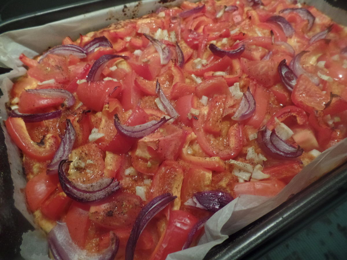Blechkuchen mit Paprika und Tomaten - Rezept - Bild Nr. 8911