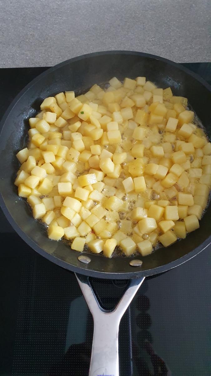 Putenschnitzel- Tomatensosse- Gemüsemix- Kartoffelwürfel - Rezept - Bild Nr. 3