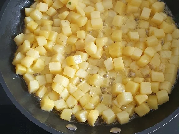 Rezept: Putenschnitzel- Tomatensosse- Gemüsemix- Kartoffelwürfel Bild Nr. 3 Putenschnitzel- Tomatensosse- Gemüsemix- Kartoffelwürfel - Rezept - Bild Nr. 3